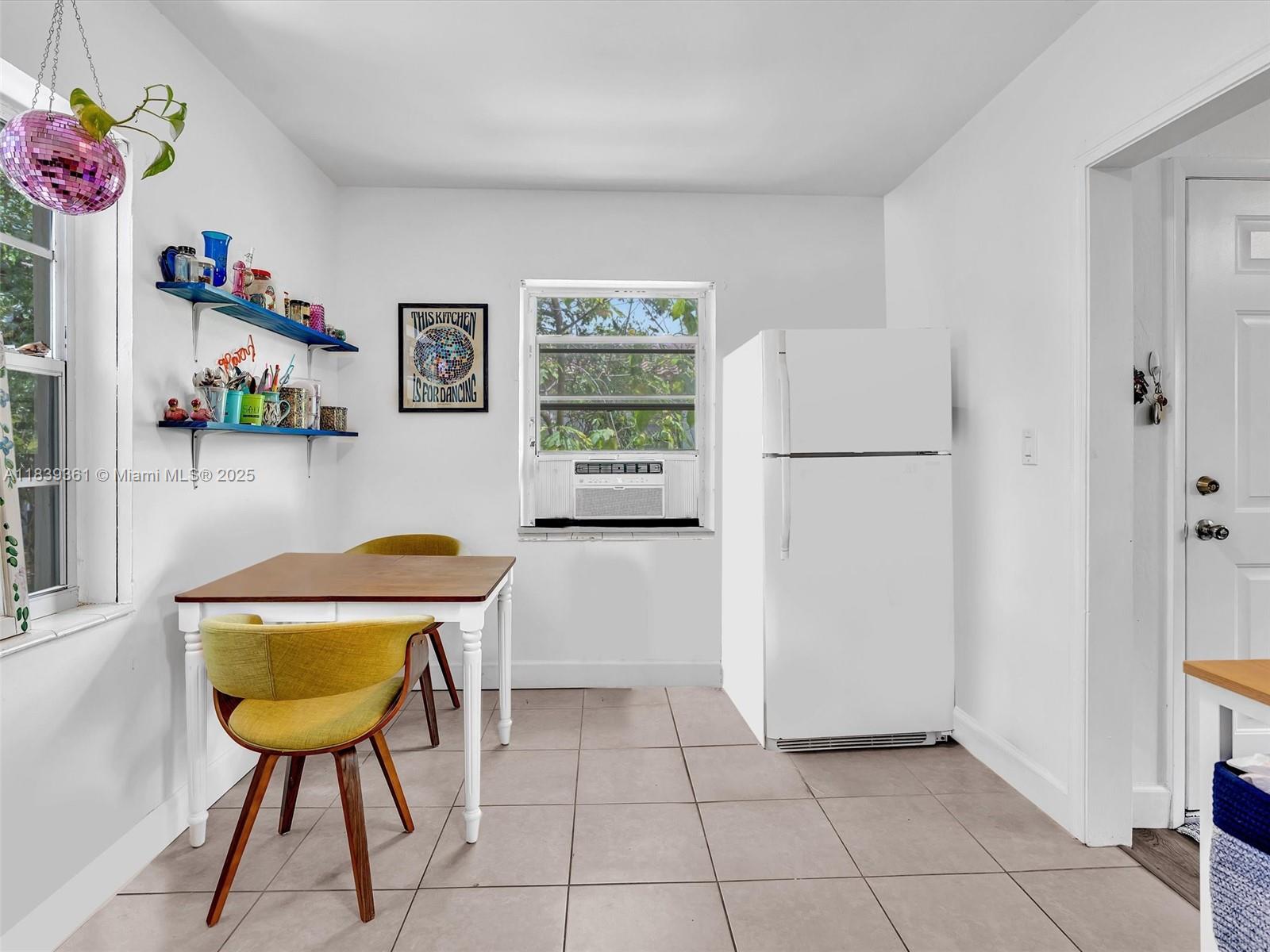 Ver detalles / 1492 sq. ft. $ 2025-07-12 0 foto