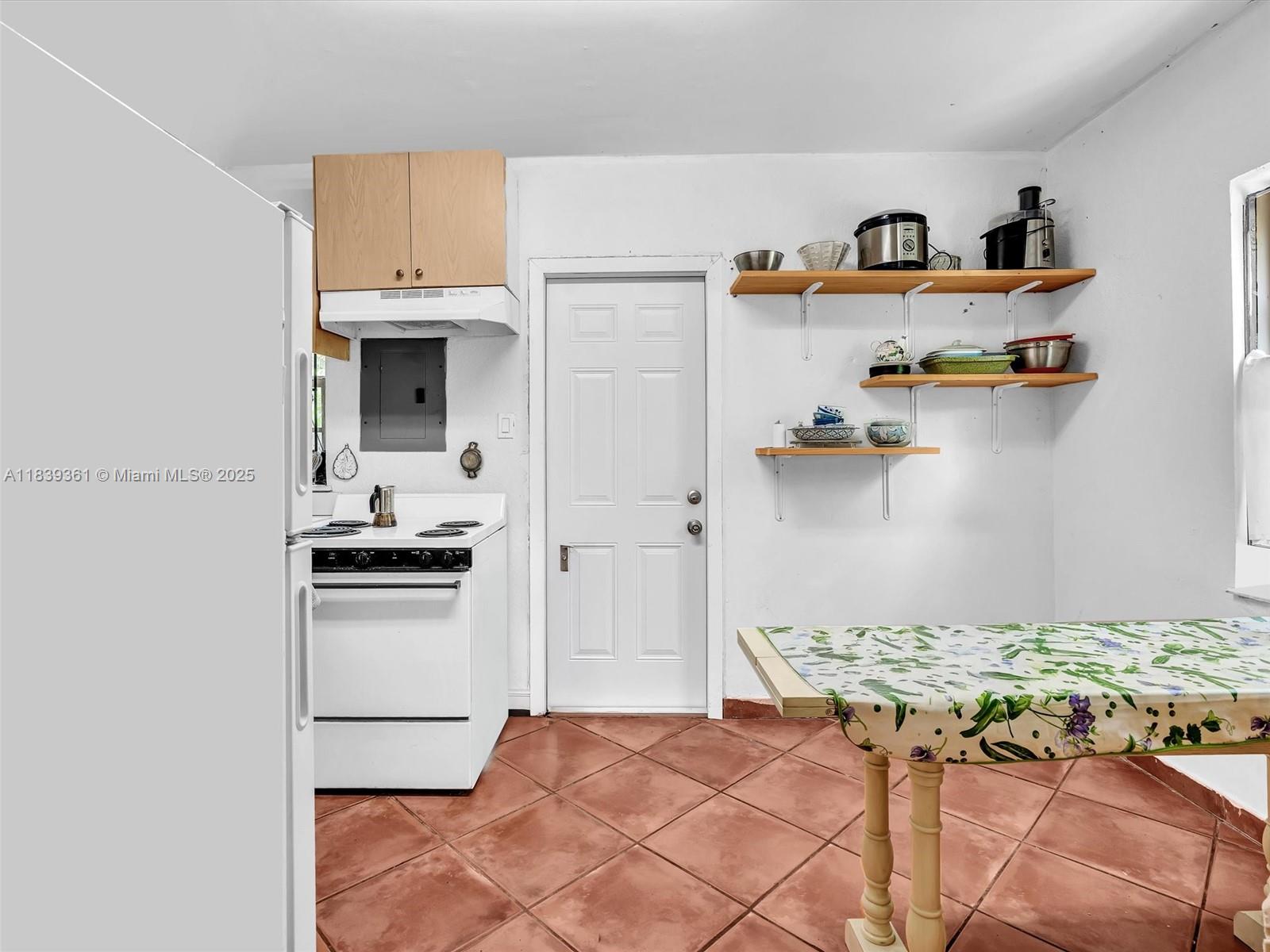 Ver detalles / 1492 sq. ft. $ 2025-07-12 0 foto