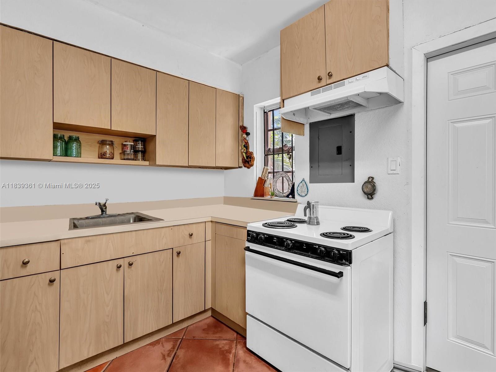 Ver detalles / 1492 sq. ft. $ 2025-07-12 0 foto