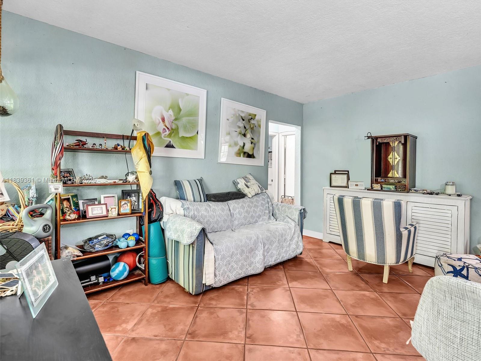 Ver detalles / 1492 sq. ft. $ 2025-07-12 0 foto