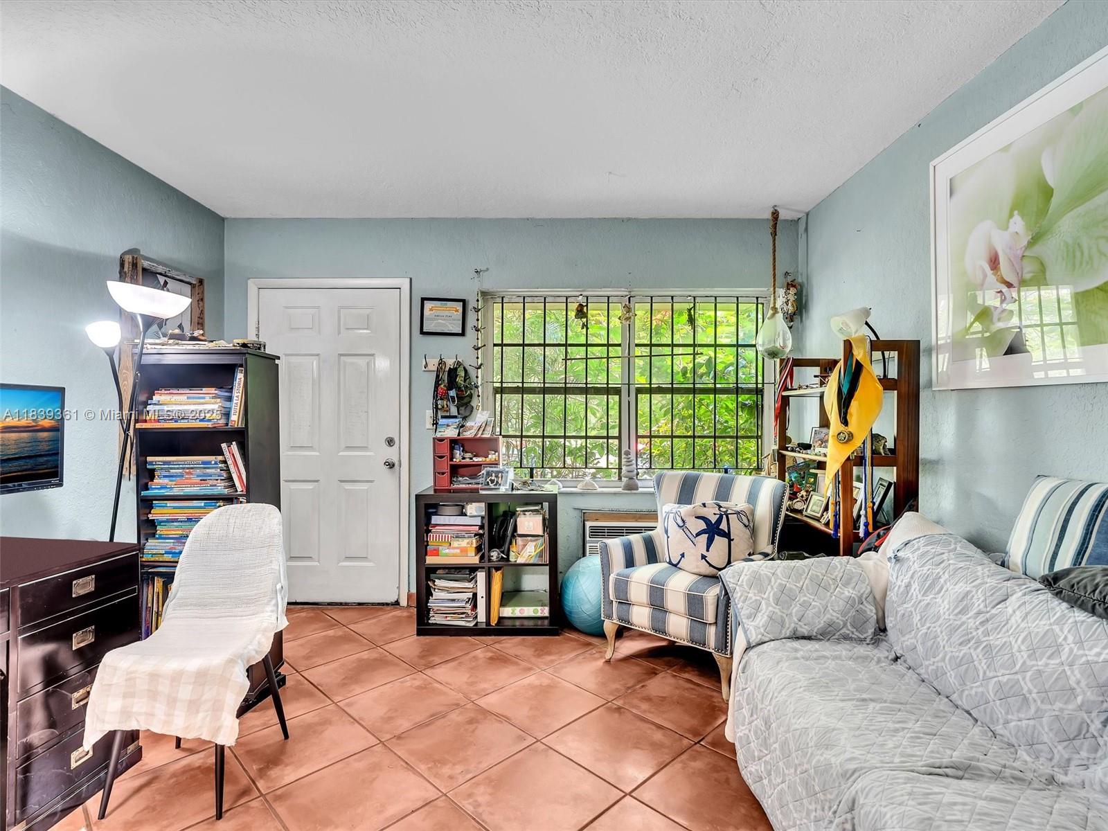 Ver detalles / 1492 sq. ft. $ 2025-07-12 0 foto