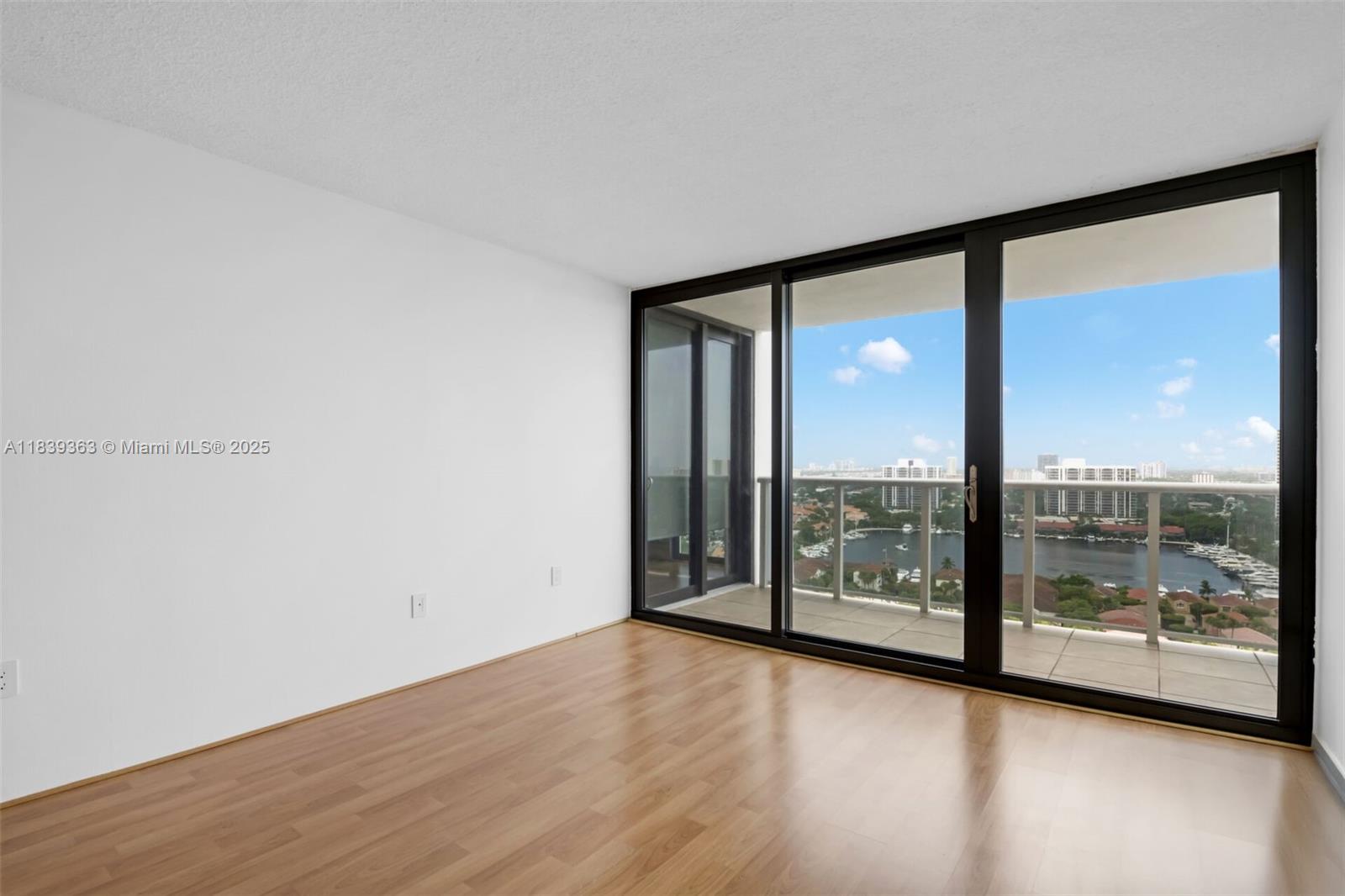 Photo of 3675 Country Club Dr  #2302, Aventura, Florida, 33180 - 