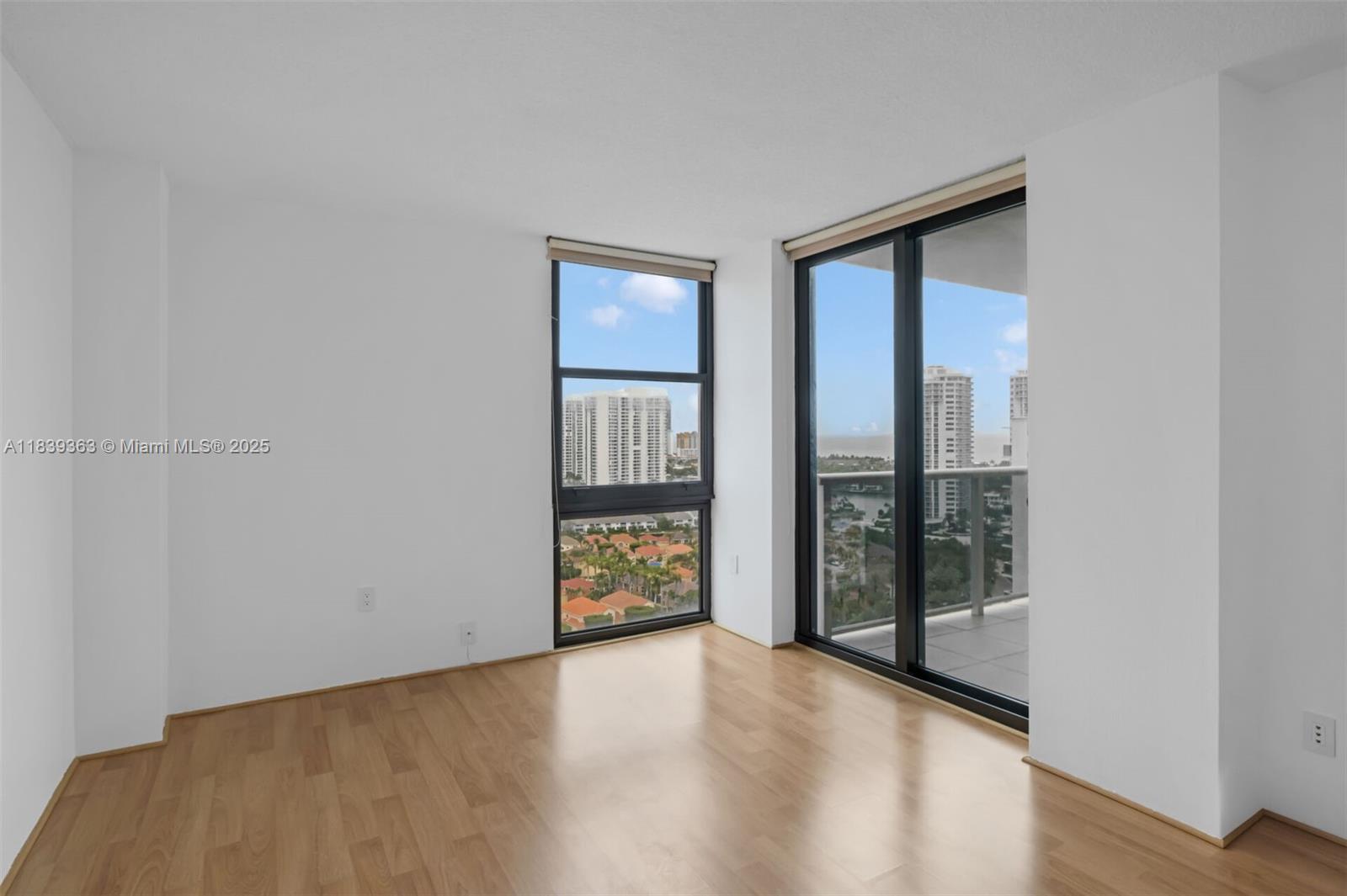 Photo of 3675 Country Club Dr  #2302, Aventura, Florida, 33180 - 