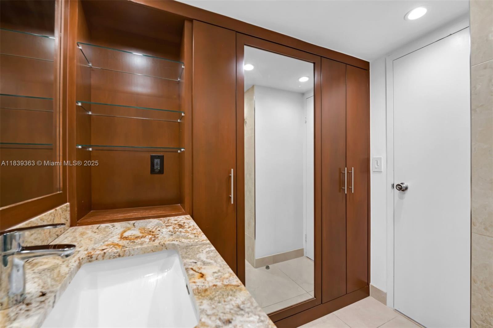 Photo of 3675 Country Club Dr  #2302, Aventura, Florida, 33180 - 