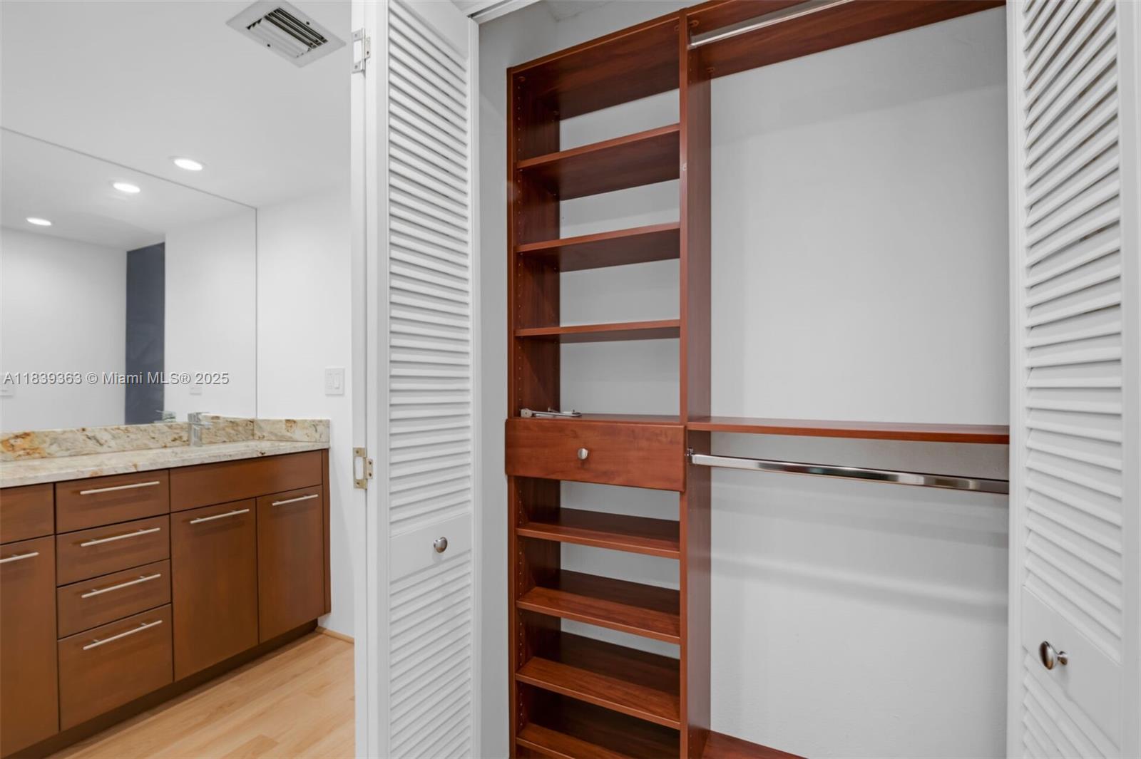 Photo of 3675 Country Club Dr  #2302, Aventura, Florida, 33180 - 