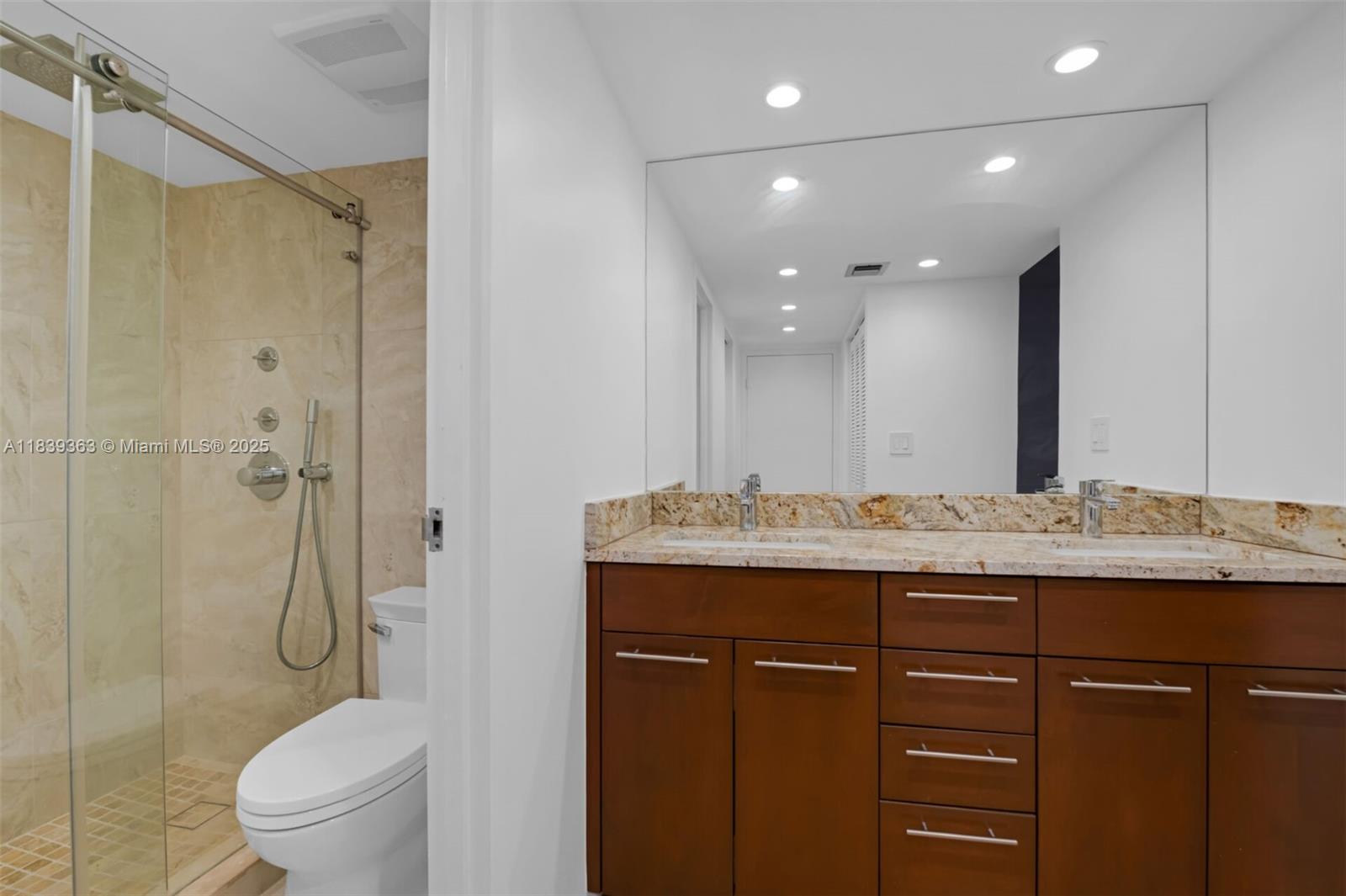 Photo of 3675 Country Club Dr  #2302, Aventura, Florida, 33180 - 