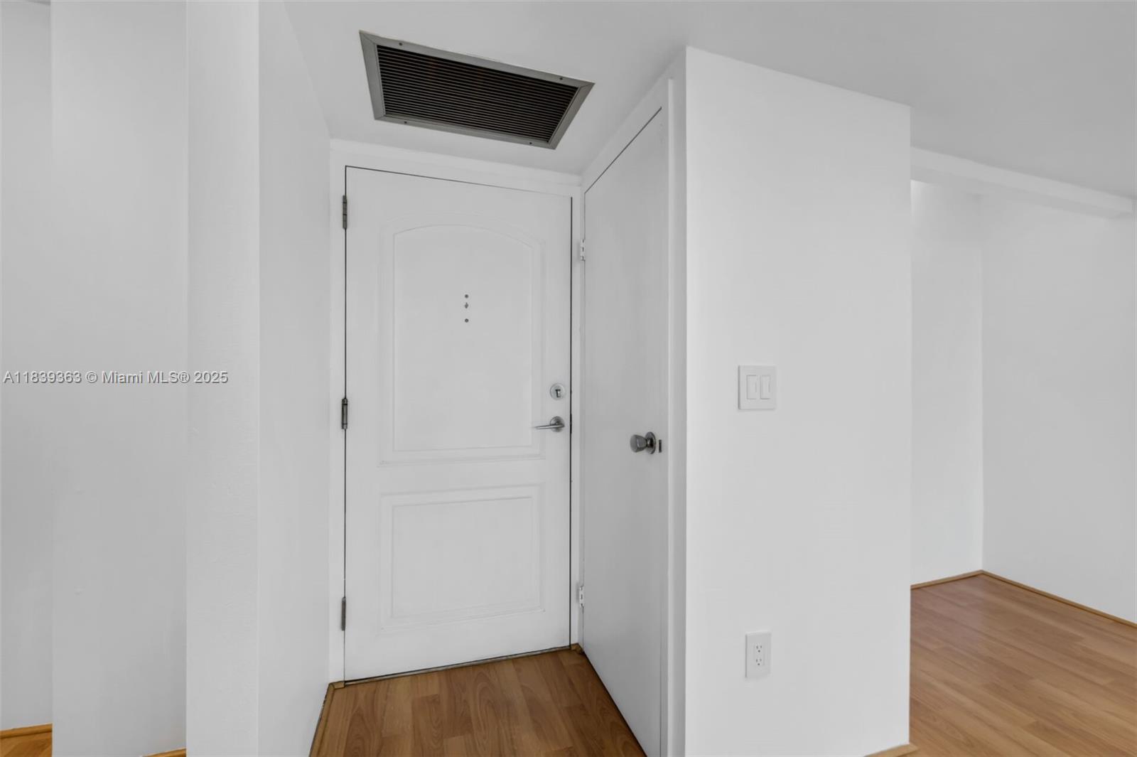 Photo of 3675 Country Club Dr #2302, Aventura, Florida, 33180 -