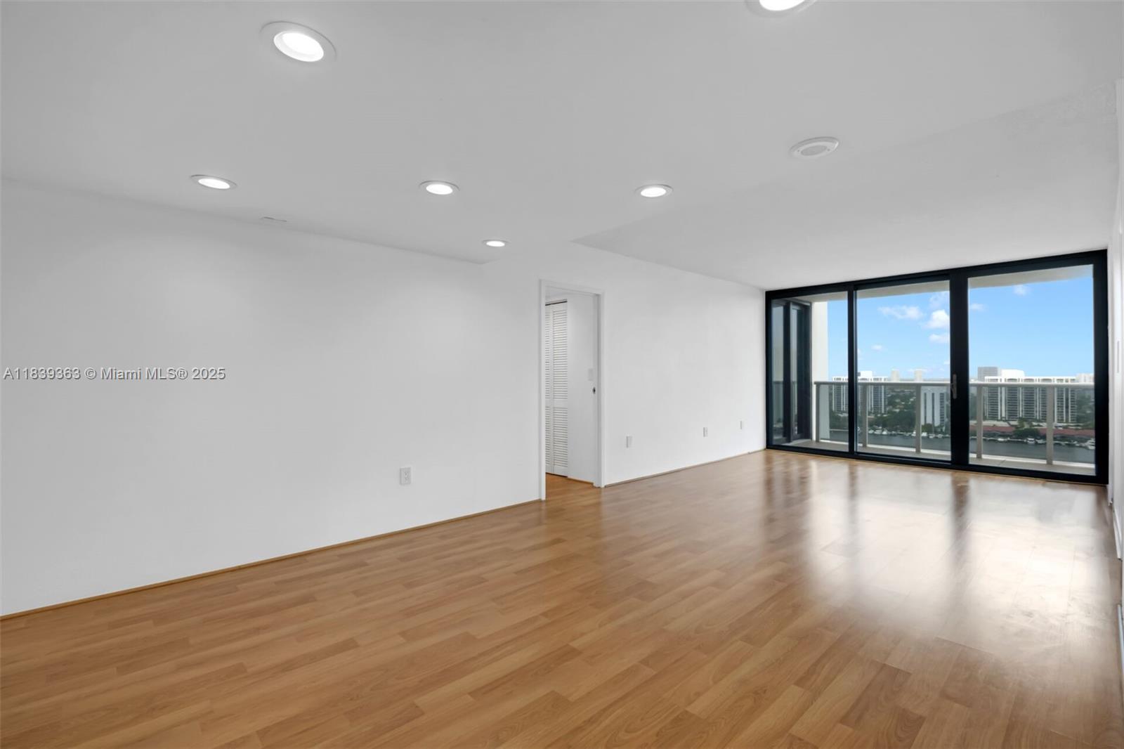 Photo of 3675 Country Club Dr  #2302, Aventura, Florida, 33180 - 