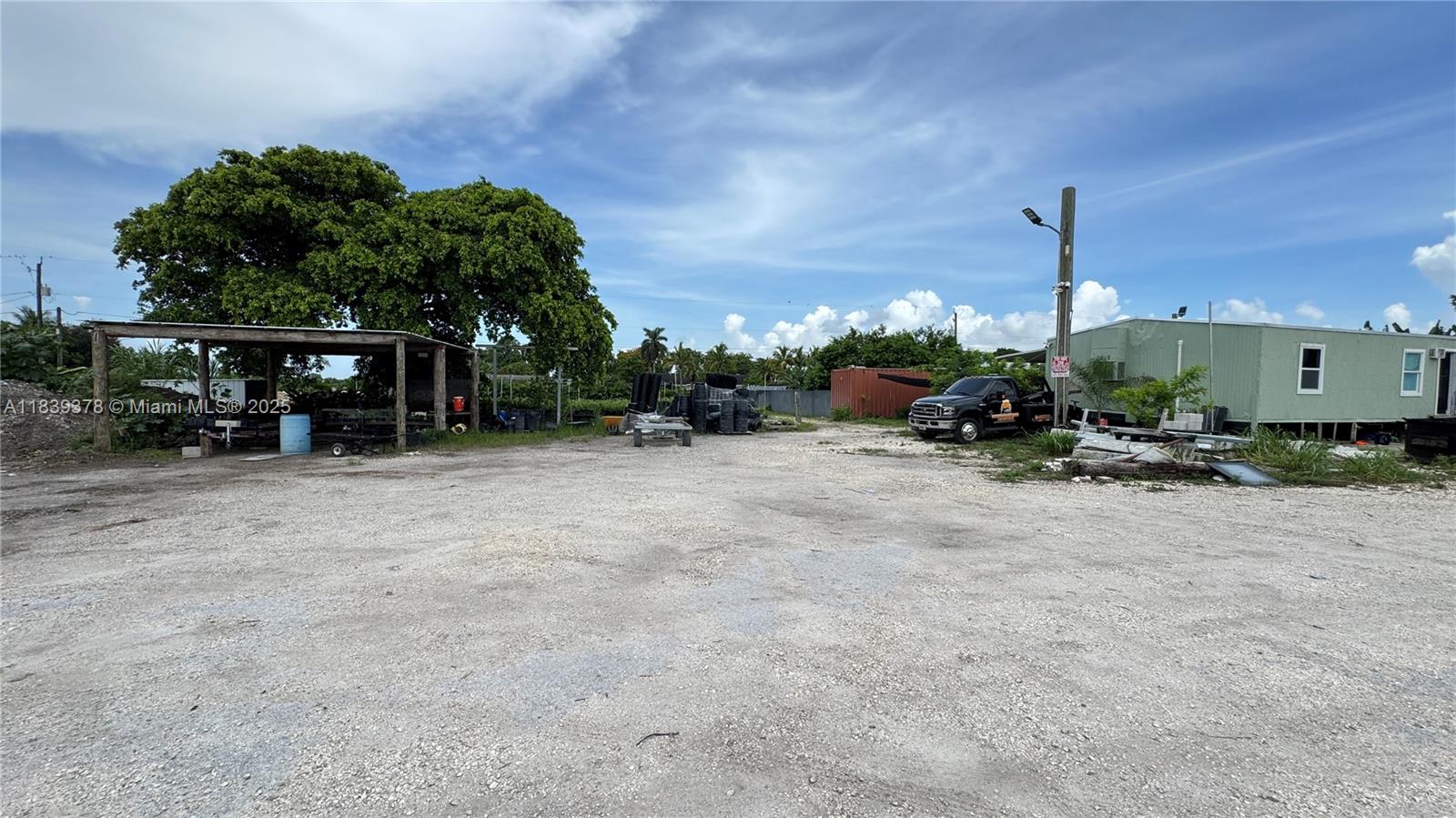 Ver detalles / sq. ft. $ 2025-07-12 0 foto
