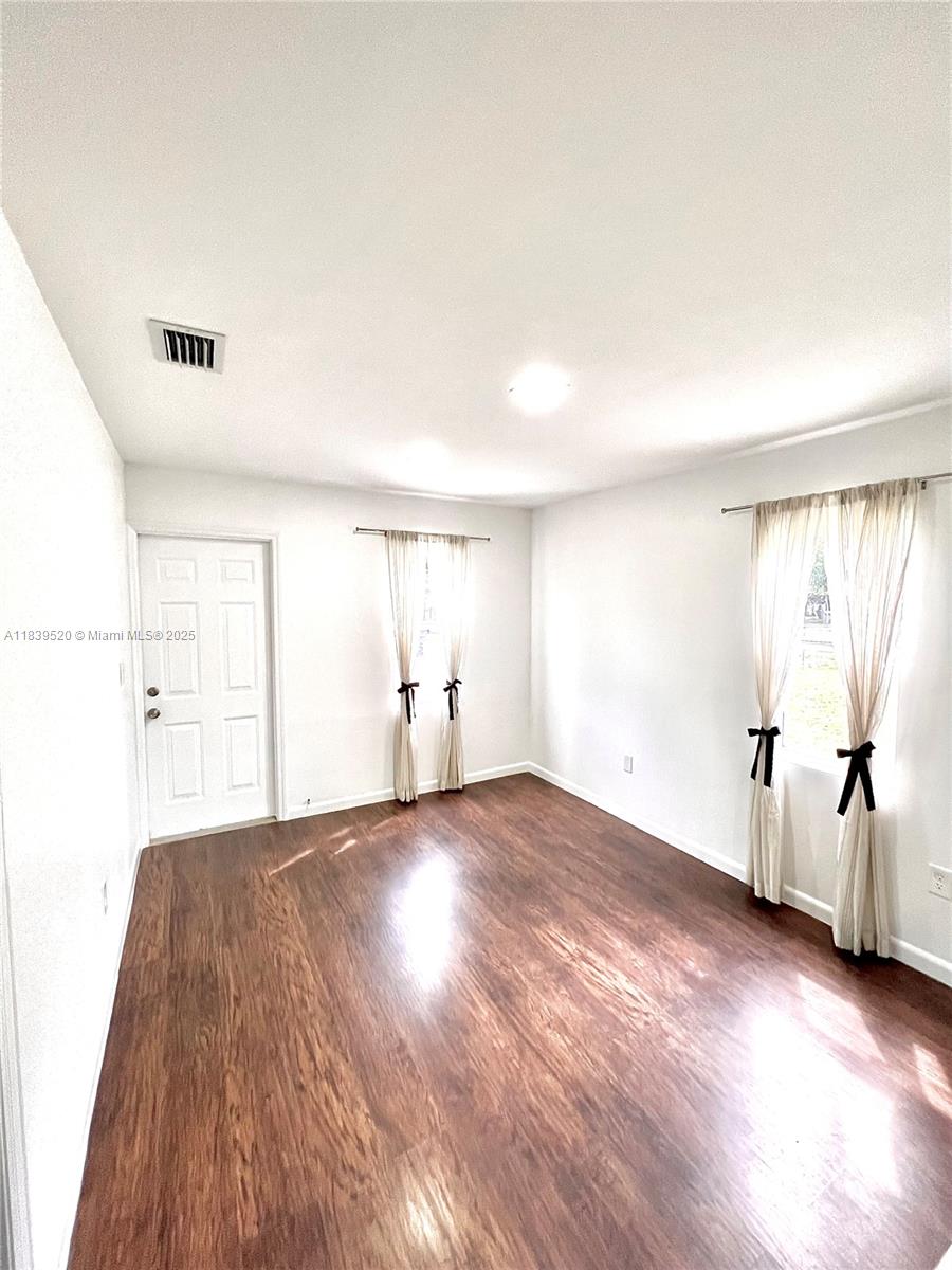 Ver detalles / sq. ft. $ 2025-07-13 0 foto
