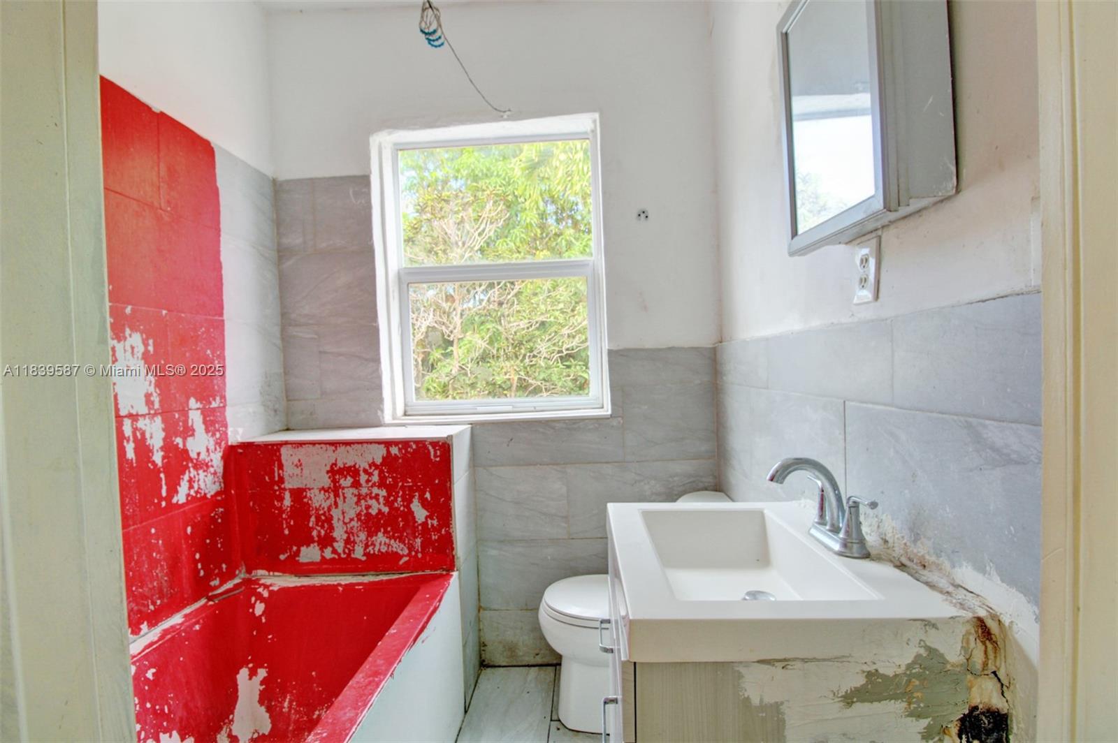 See details / 2148 sq. ft. $ 2025-07-13 0 Photo