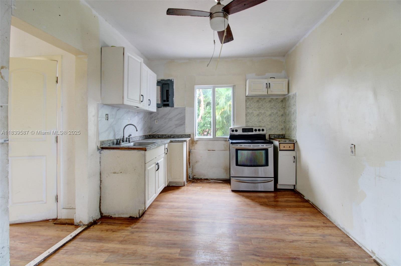 See details / 2148 sq. ft. $ 2025-07-13 0 Photo