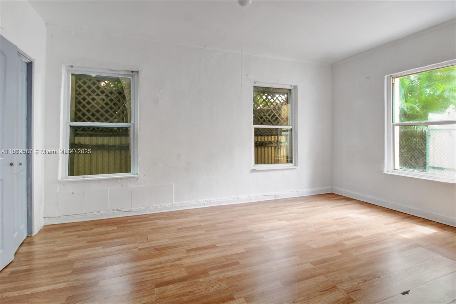 See details / 2148 sq. ft. $ 2025-07-13 0 Photo