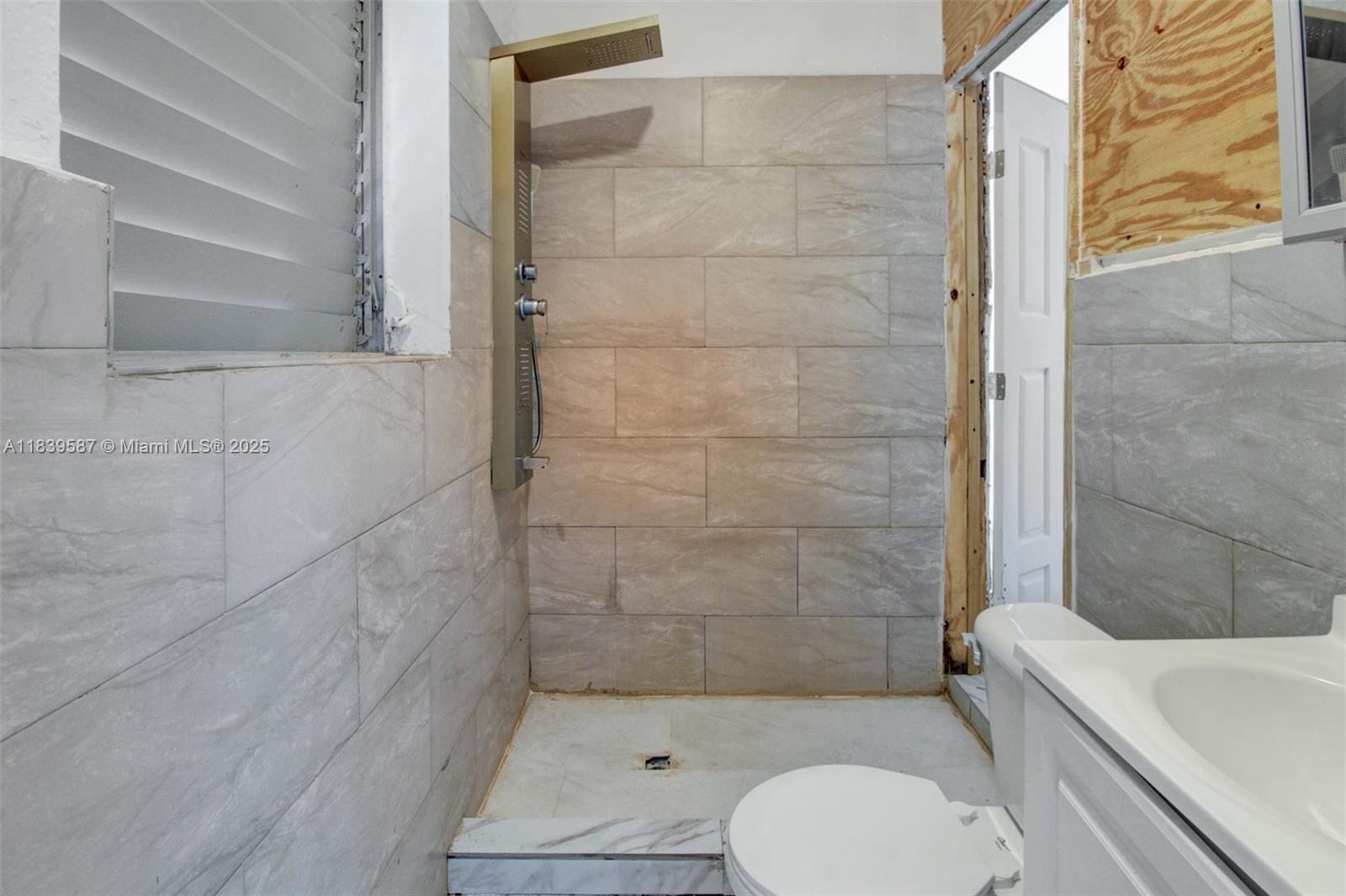 See details / 2148 sq. ft. $ 2025-07-13 0 Photo
