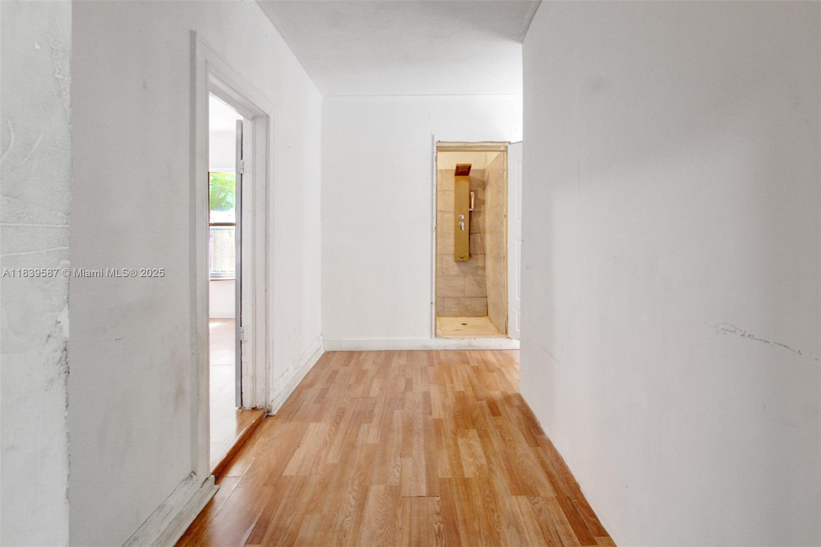 See details / 2148 sq. ft. $ 2025-07-13 0 Photo