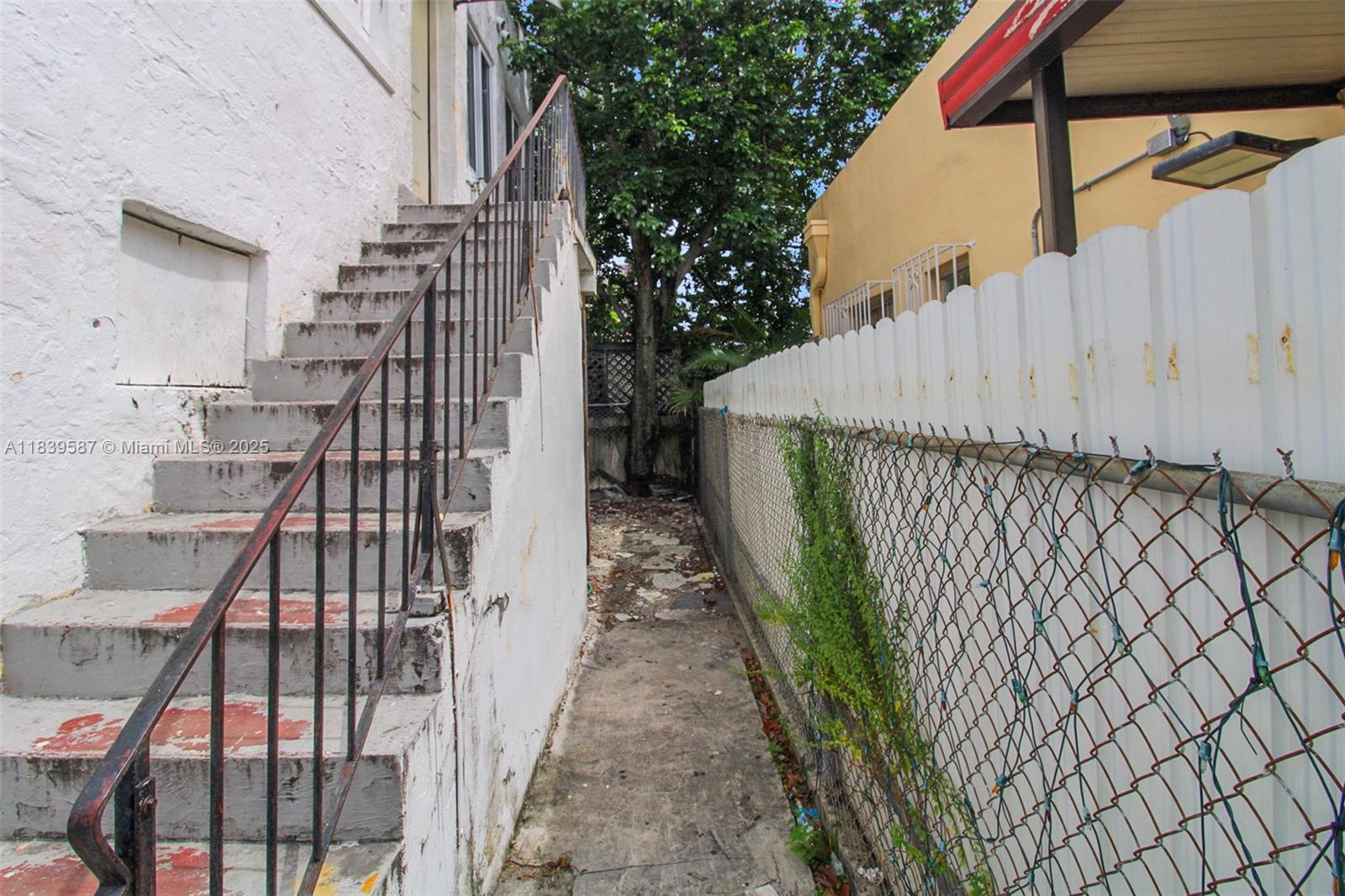 See details / 2148 sq. ft. $ 2025-07-13 0 Photo