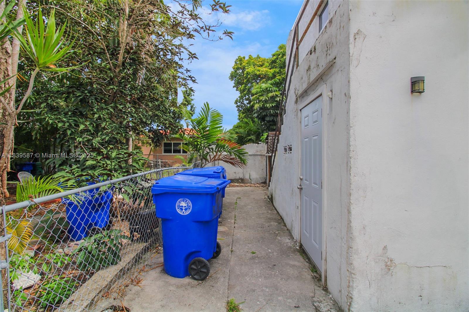 See details / 2148 sq. ft. $ 2025-07-13 0 Photo