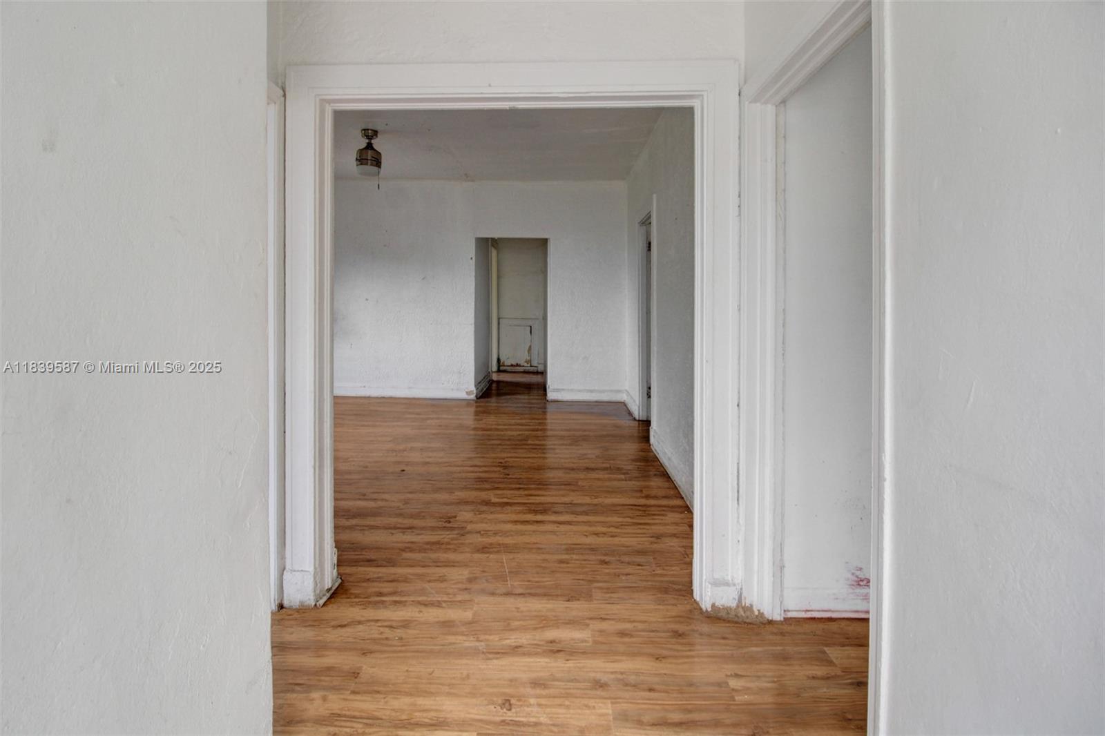 See details / 2148 sq. ft. $ 2025-07-13 0 Photo
