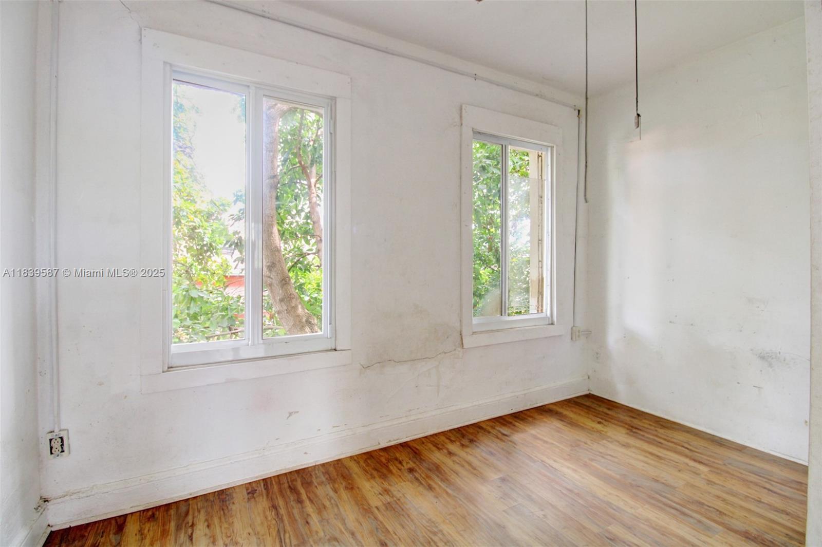 See details / 2148 sq. ft. $ 2025-07-13 0 Photo