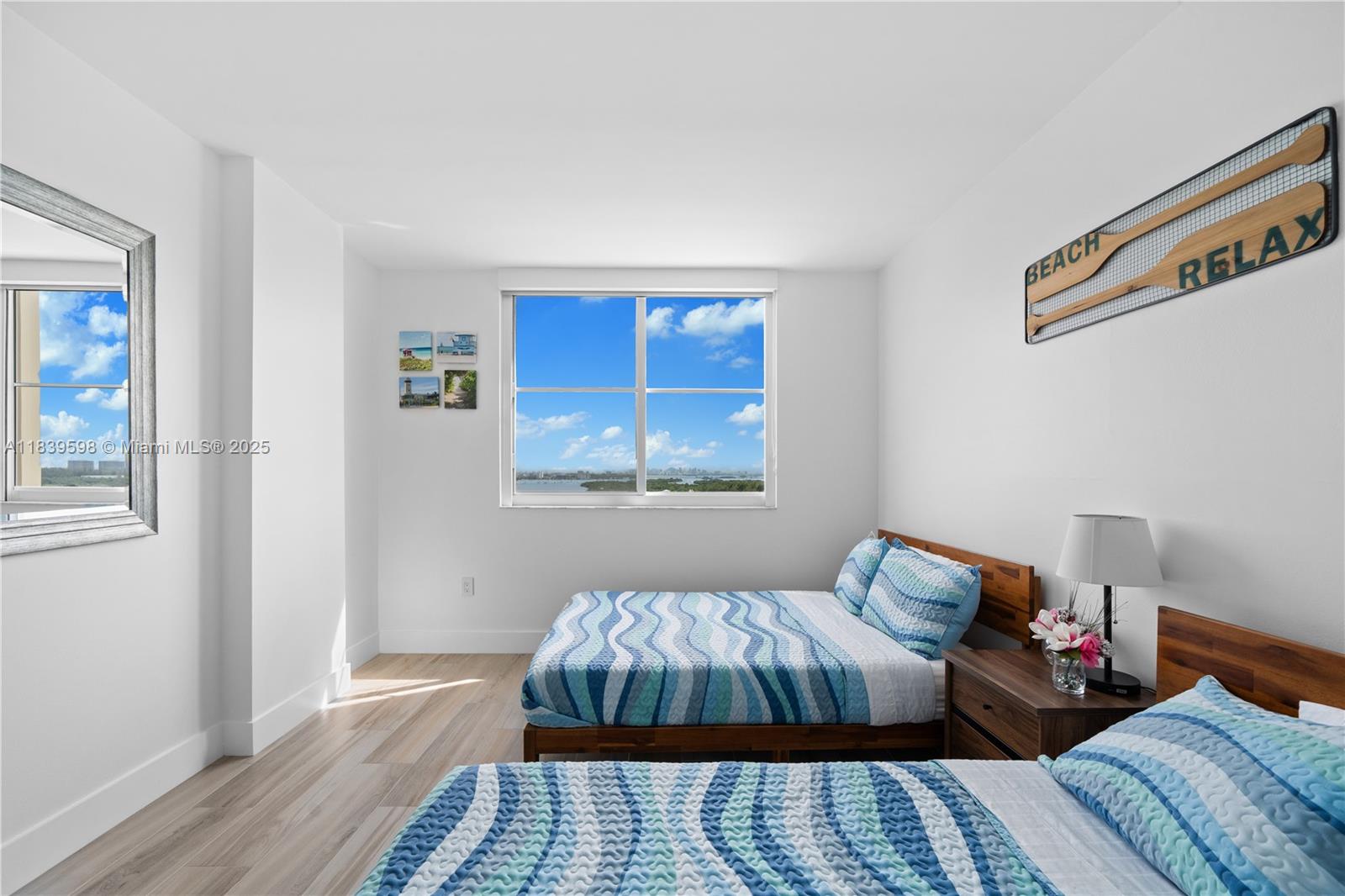 Ver detalles 1510 2 / 2 1220 sq. ft. $ 2025-07-13 0 foto