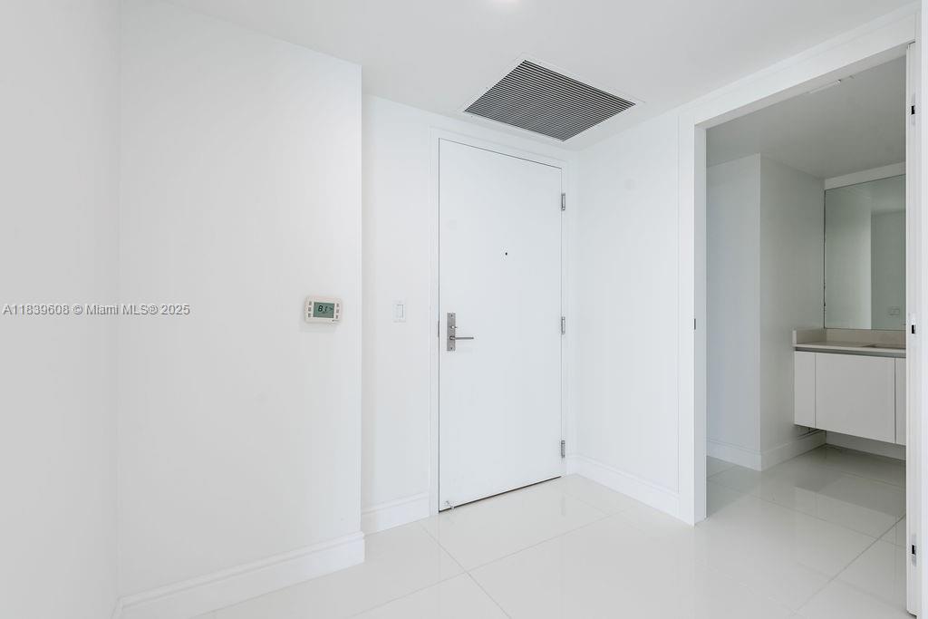 See details 4-1808 3 / 4 1892 sq. ft. $ 2025-07-13 0 Photo