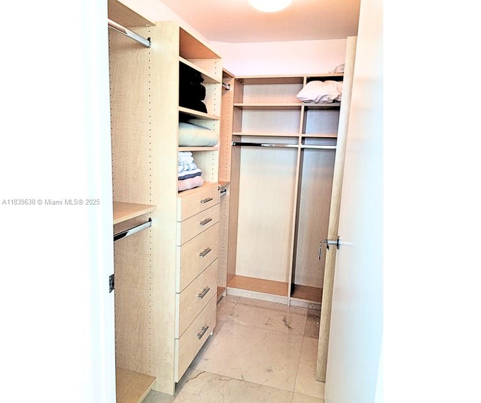 See details 4407 1 / 1 871 sq. ft. $ 2025-07-14 0 Photo