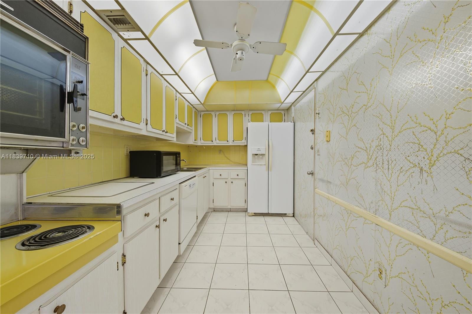 Photo of 1849 Ocean Dr  #507, Hallandale Beach, Florida, 33009 - 