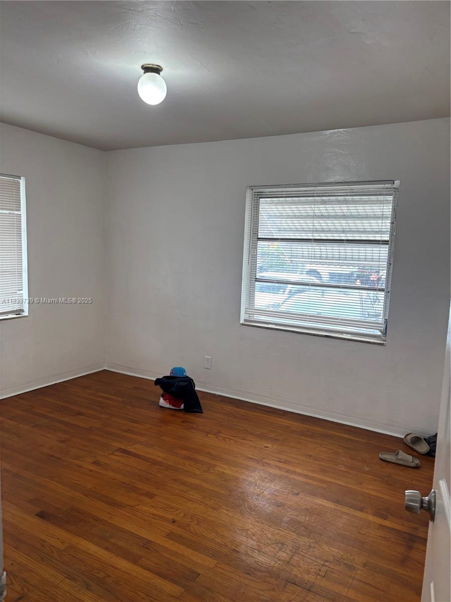 See details / 3610 sq. ft. $ 2025-07-14 0 Photo