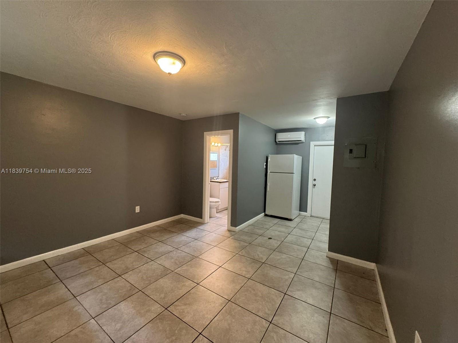 See details / sq. ft. $ 2025-07-14 0 Photo