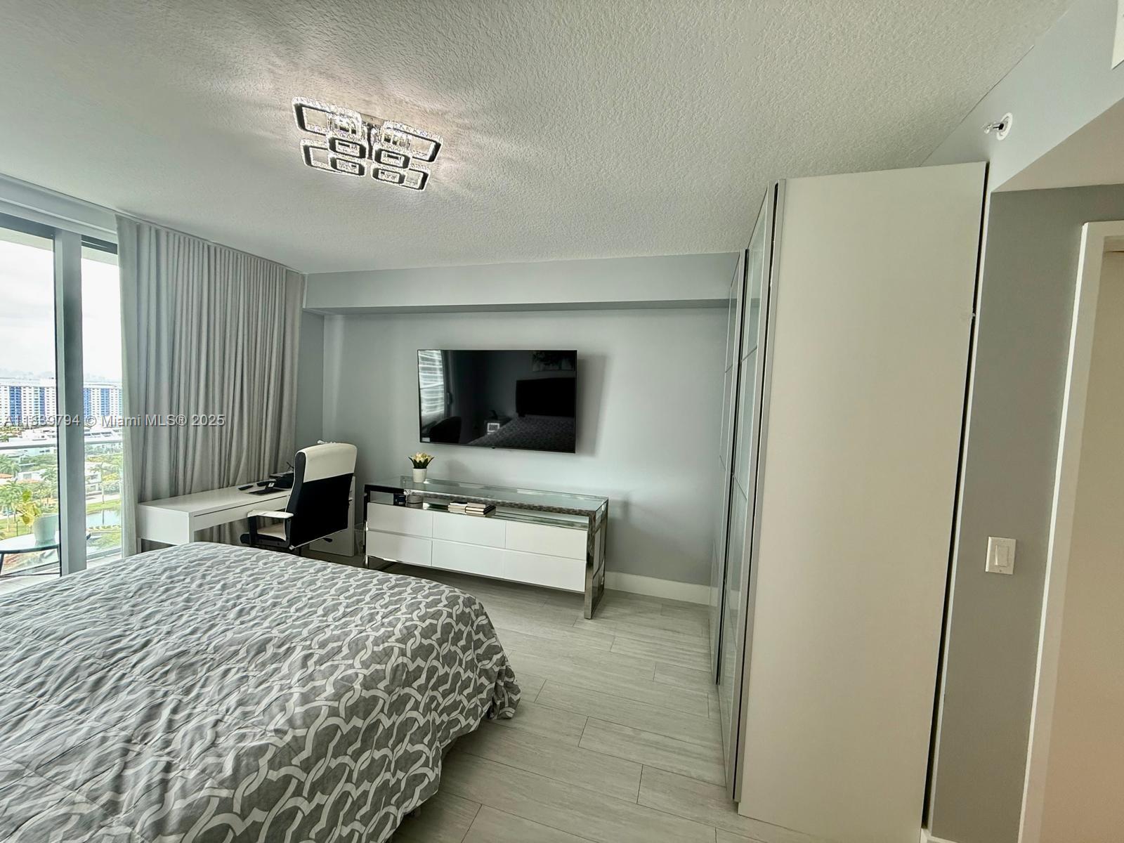 See details 4-1806 2 / 3 1524 sq. ft. $ 2025-07-14 0 Photo