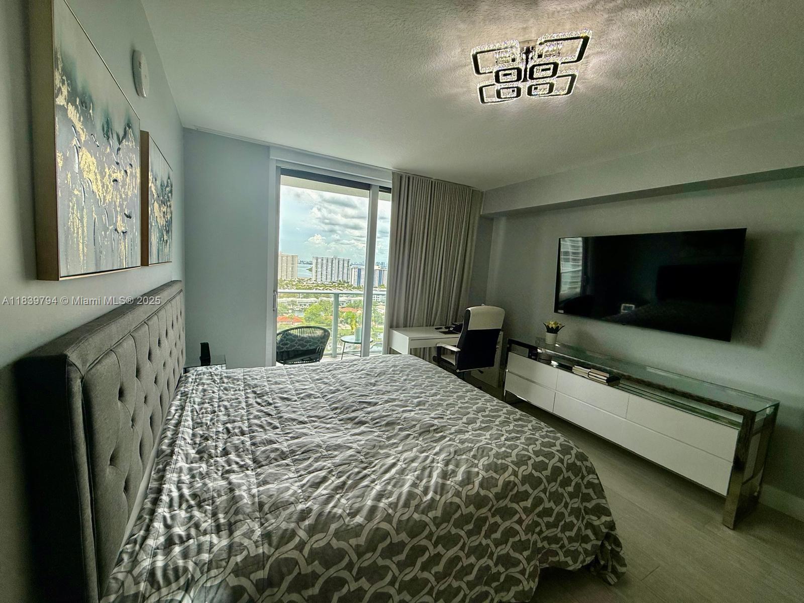 See details 4-1806 2 / 3 1524 sq. ft. $ 2025-07-14 0 Photo