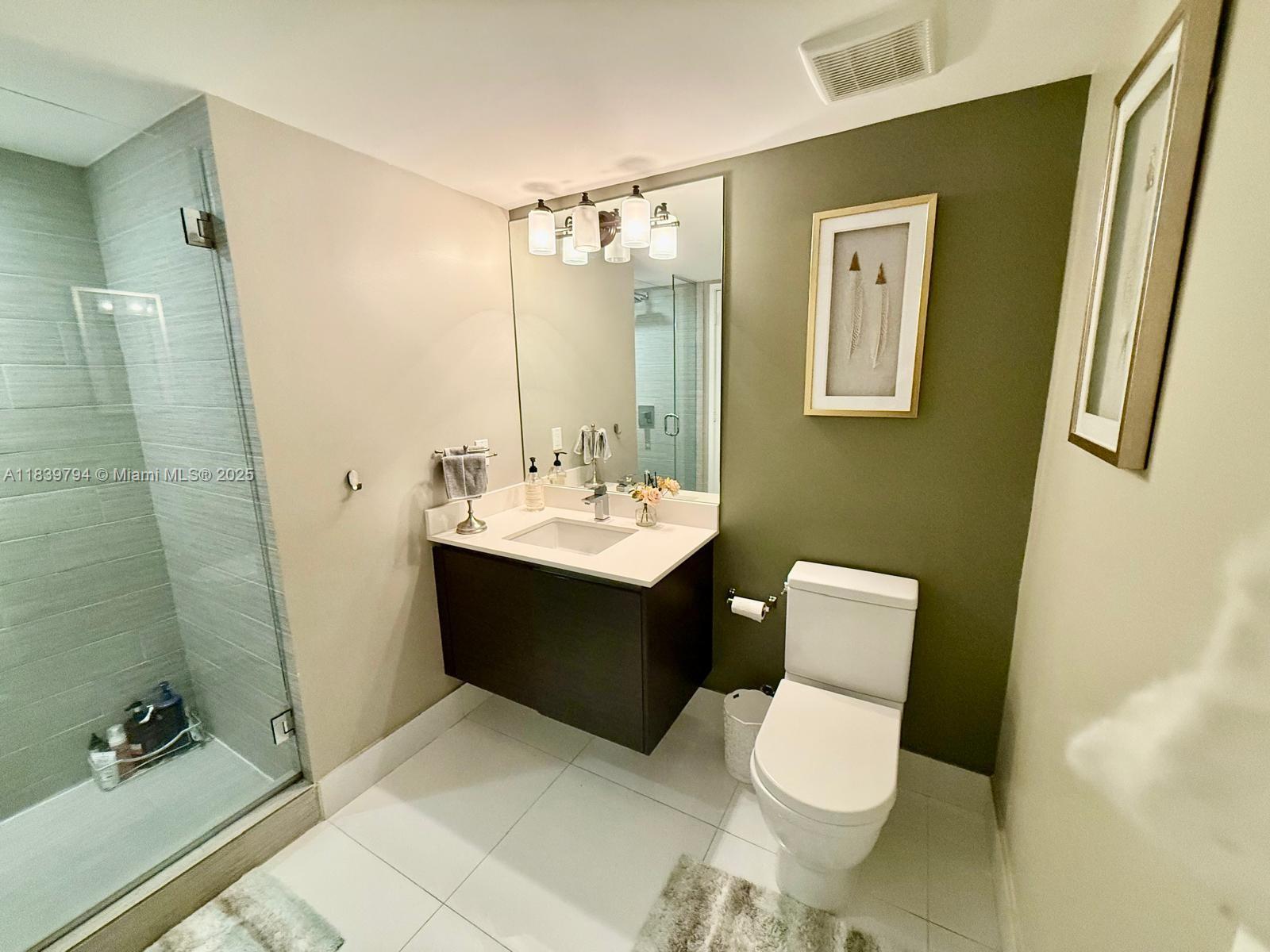 See details 4-1806 2 / 3 1524 sq. ft. $ 2025-07-14 0 Photo