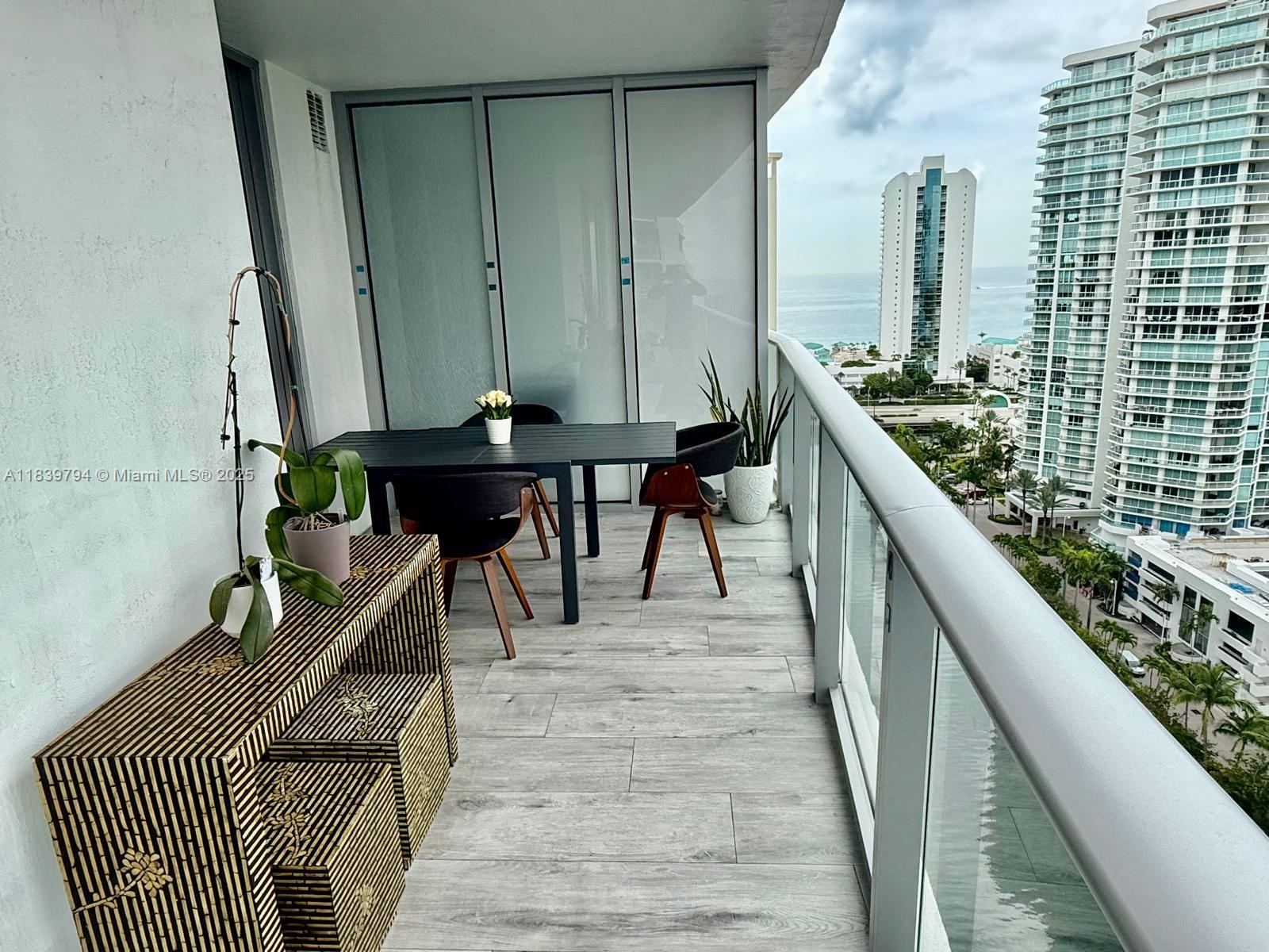 See details 4-1806 2 / 3 1524 sq. ft. $ 2025-07-14 0 Photo