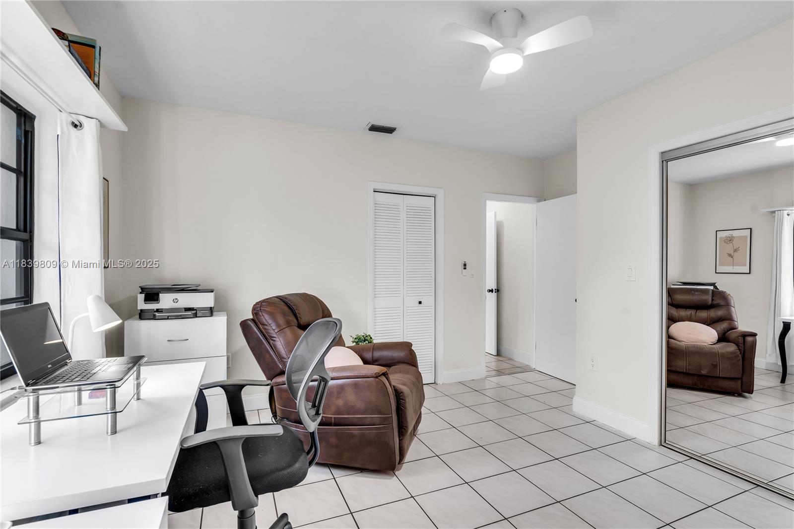 See details / 2370 sq. ft. $ 2025-07-14 0 Photo