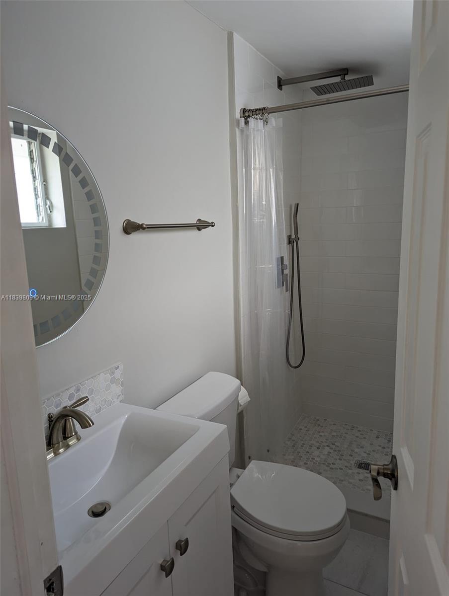 See details / 2370 sq. ft. $ 2025-07-14 0 Photo