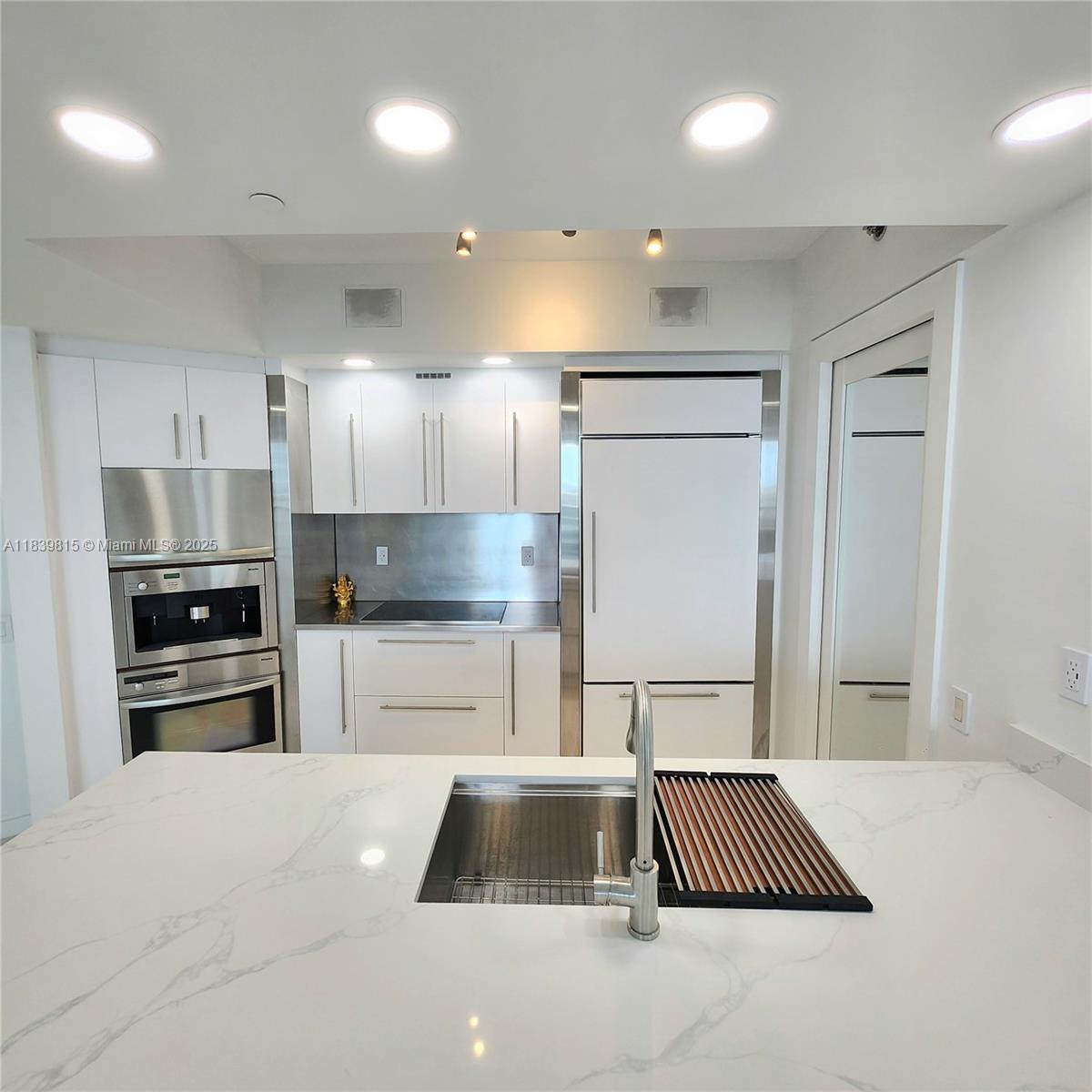 Photo of 450 Alton Rd  #1606, Miami Beach, Florida, 33139 - 