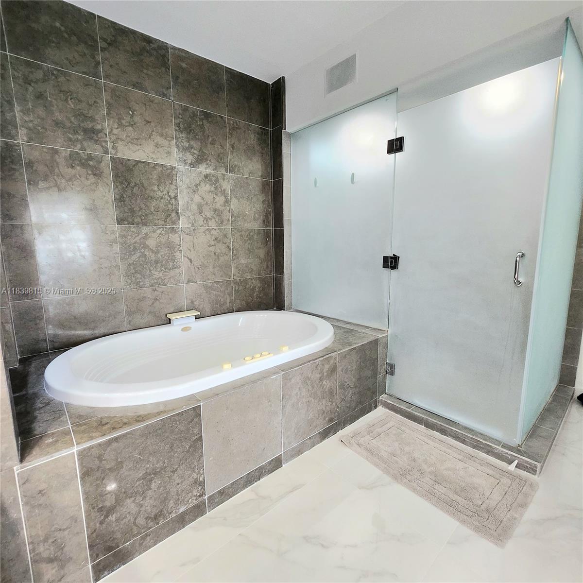 Photo of 450 Alton Rd  #1606, Miami Beach, Florida, 33139 - 