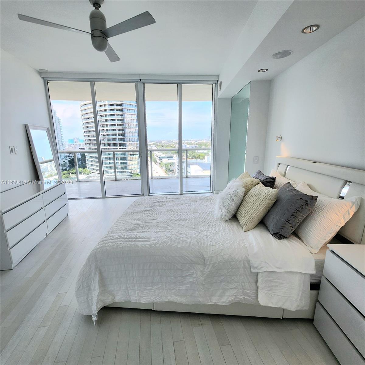 Photo of 450 Alton Rd  #1606, Miami Beach, Florida, 33139 - 