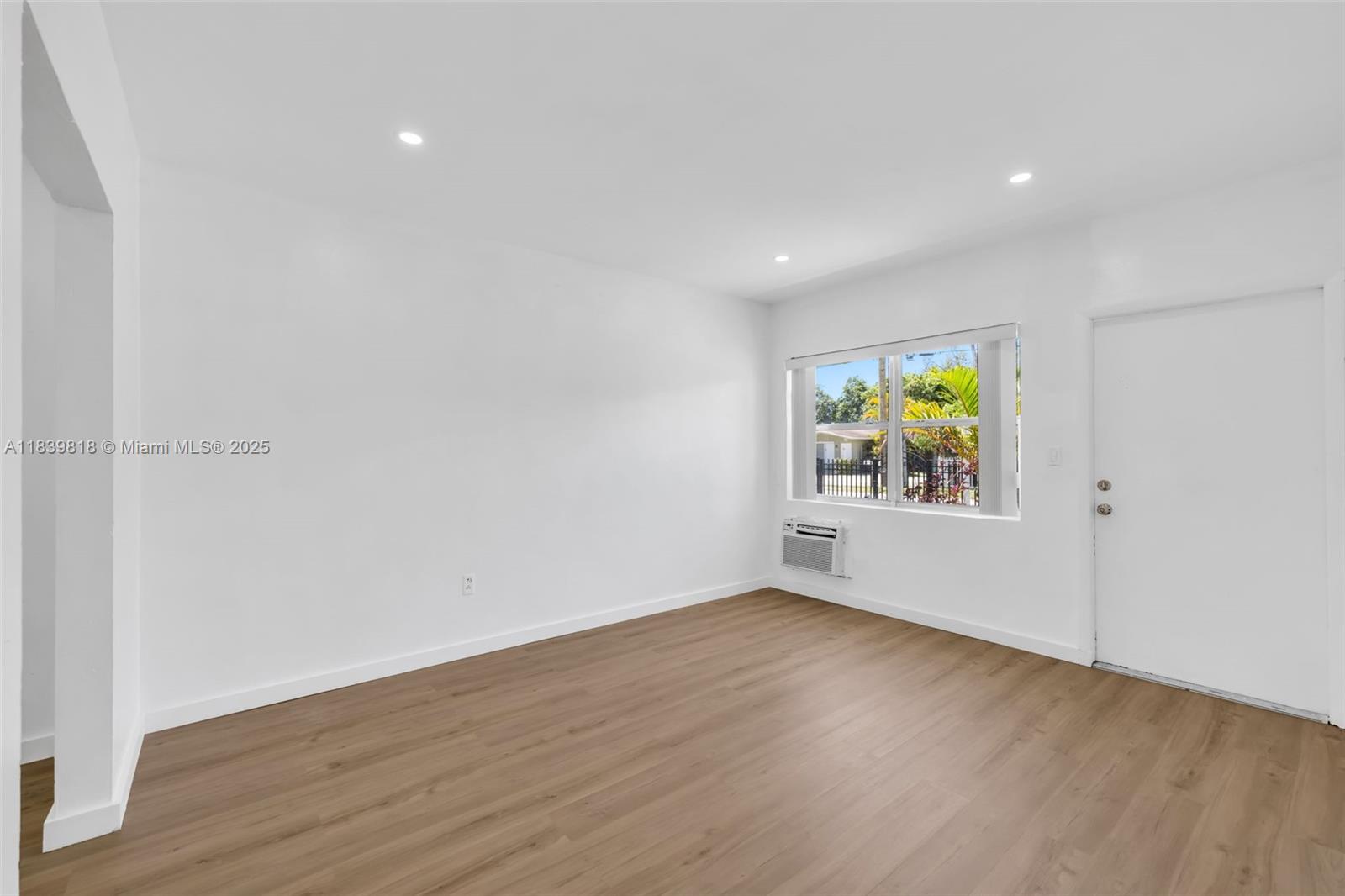 See details / 1780 sq. ft. $ 2025-07-14 0 Photo