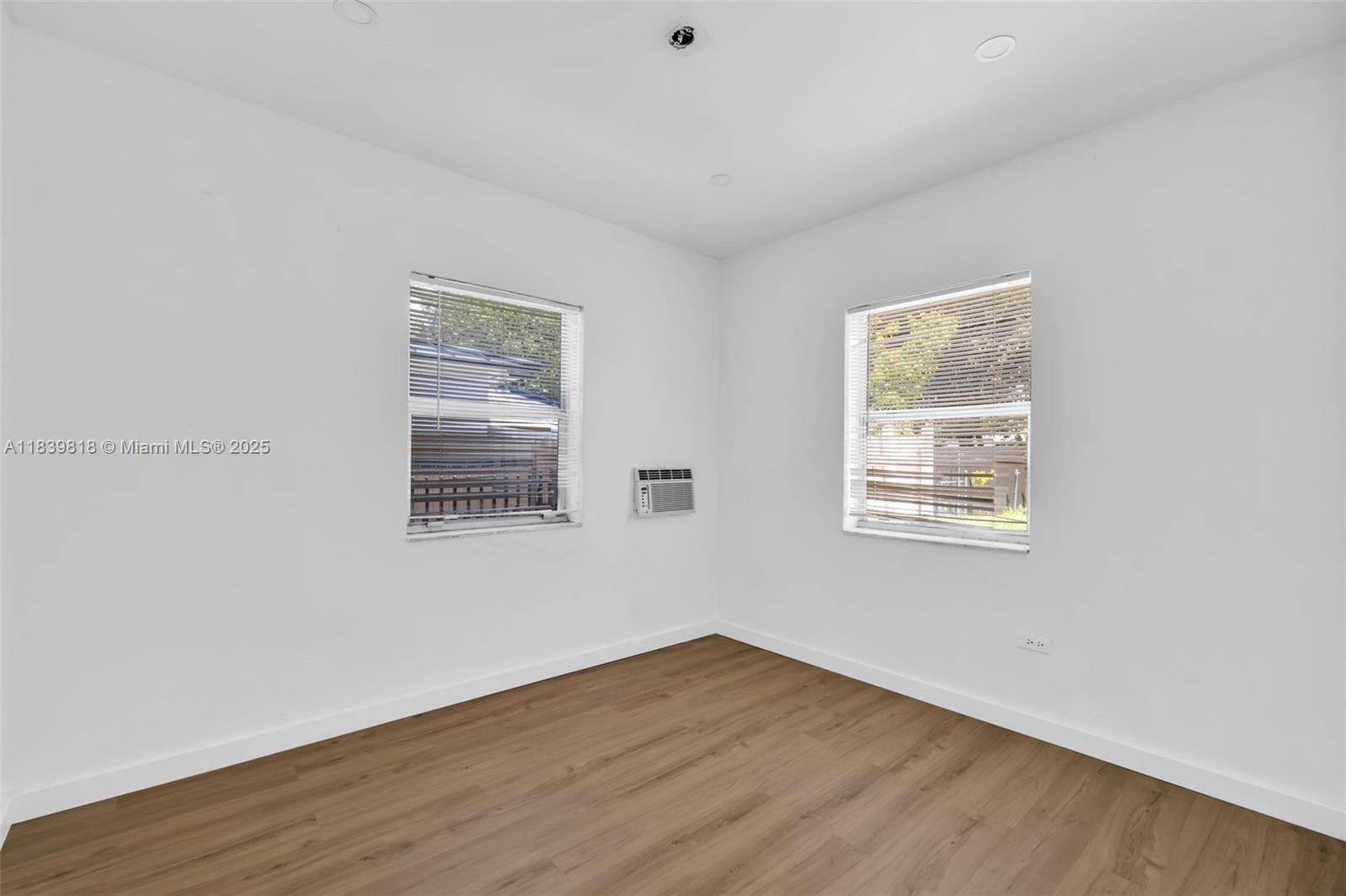 See details / 1780 sq. ft. $ 2025-07-14 0 Photo