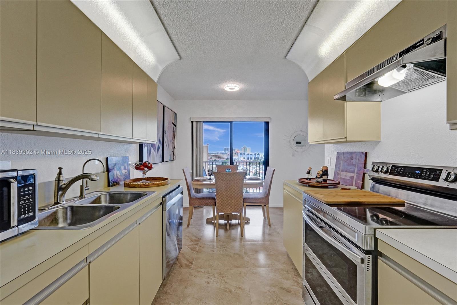 Photo of 1201 Ocean Dr  #904N, Hollywood, Florida, 33019 - 