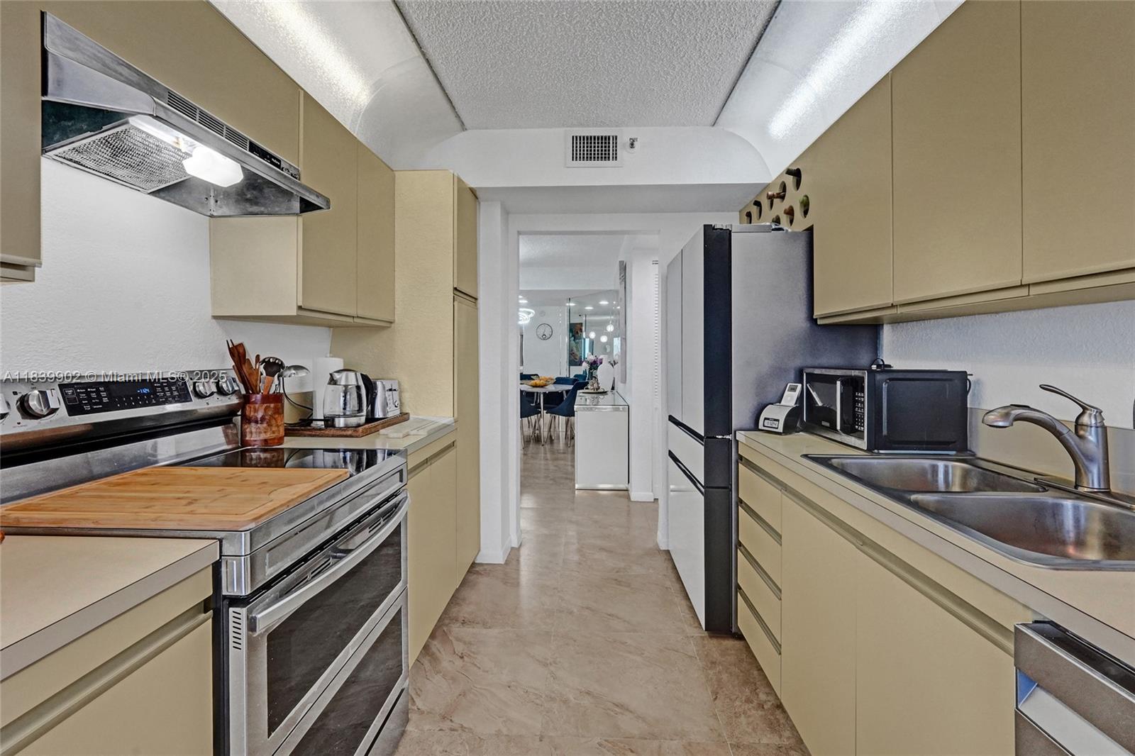 Photo of 1201 Ocean Dr  #904N, Hollywood, Florida, 33019 - 