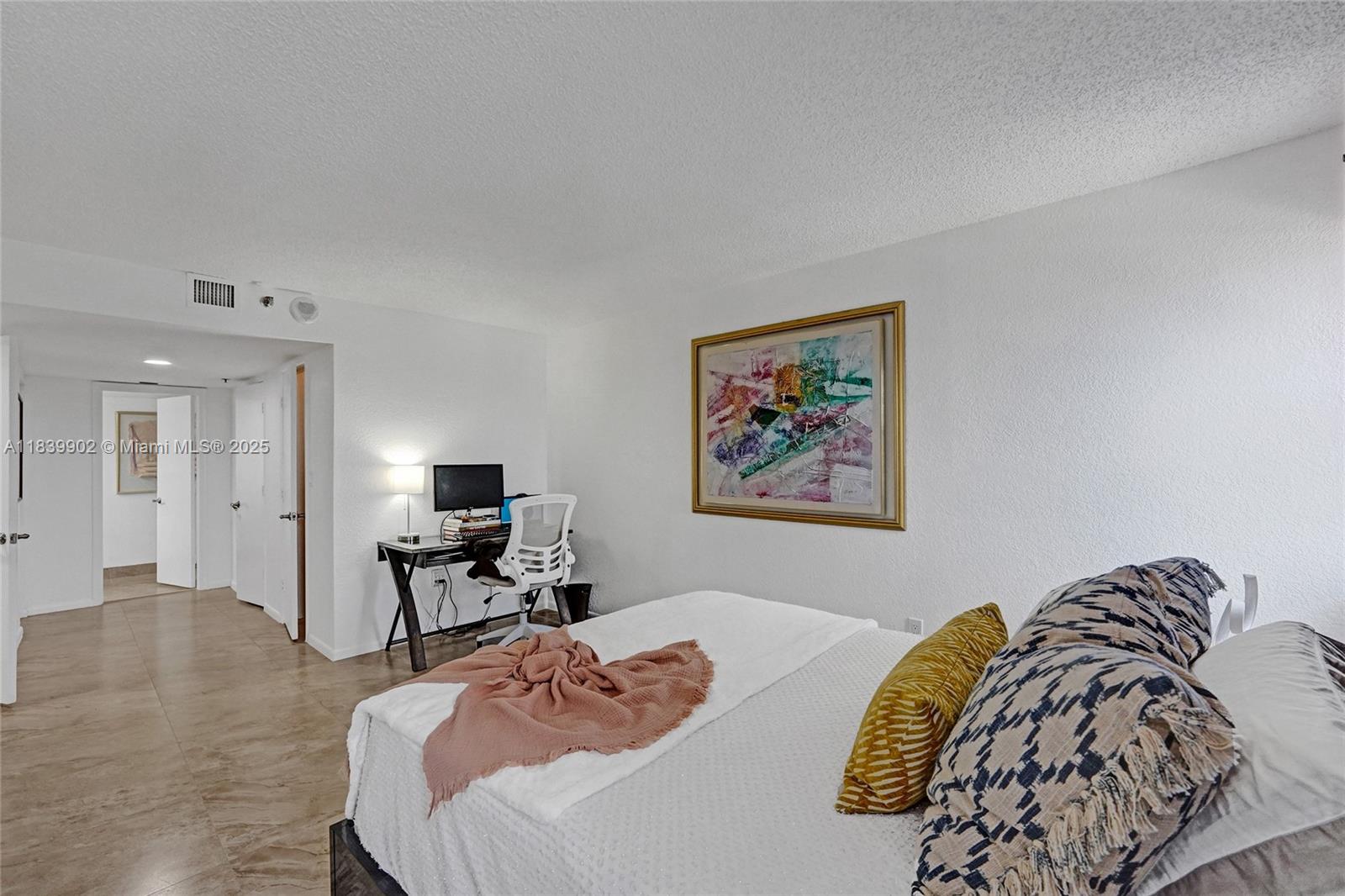 Photo of 1201 Ocean Dr  #904N, Hollywood, Florida, 33019 - 