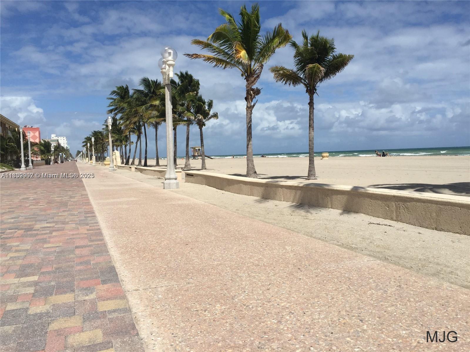 Photo of 1201 Ocean Dr  #904N, Hollywood, Florida, 33019 - 
