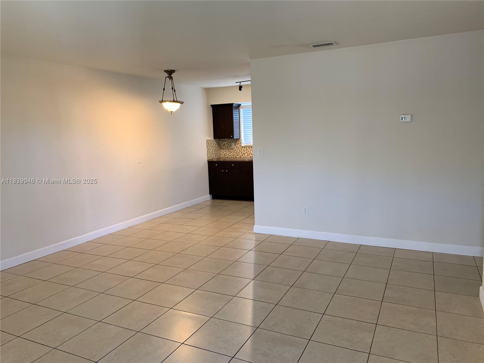 See details / 2054 sq. ft. $ 2025-07-14 0 Photo