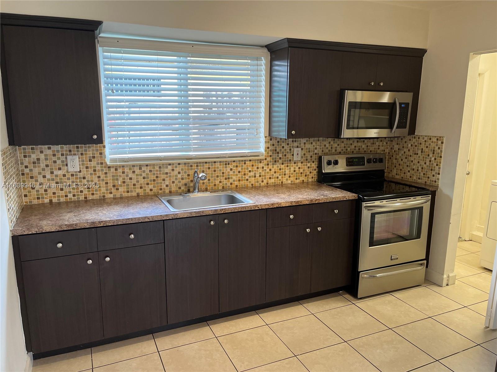 See details / 2054 sq. ft. $ 2025-07-14 0 Photo