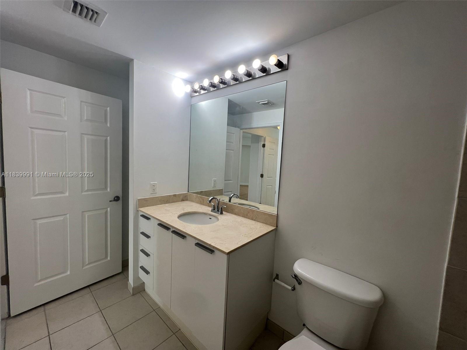 Photo of 140 Dixie Hwy  #708, Hollywood, Florida, 33020 - 