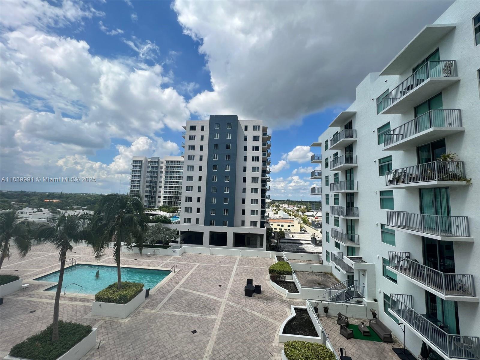 Photo of 140 Dixie Hwy  #708, Hollywood, Florida, 33020 - 