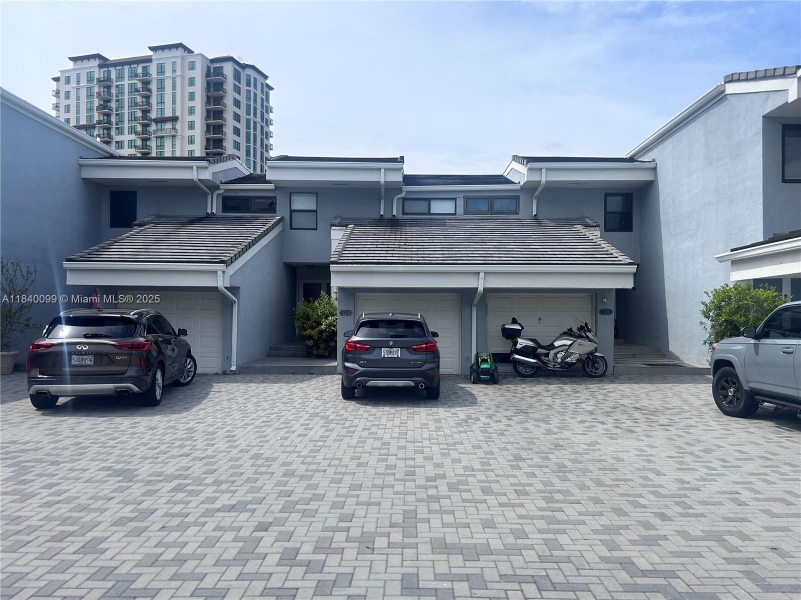 Photo of 324 Poinciana Dr #906, Sunny Isles Beach, Florida, 33160 -