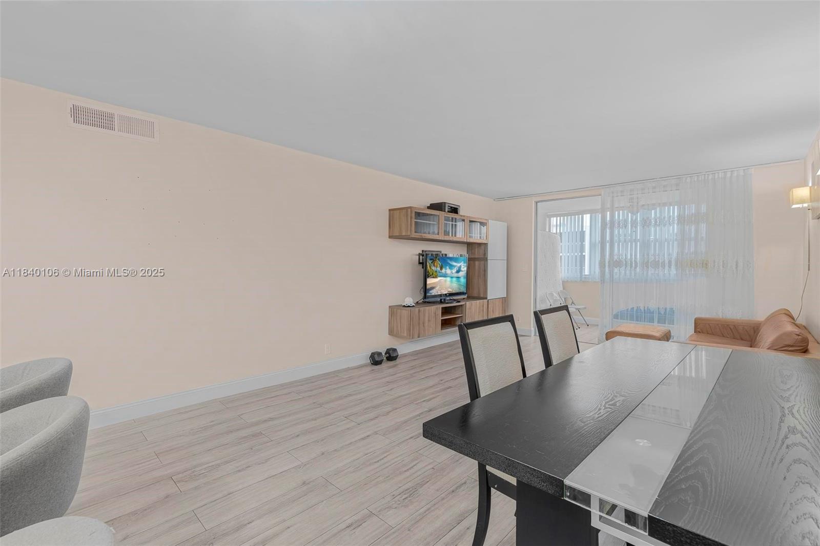 Photo of 609 14th Ave  #603, Hallandale Beach, Florida, 33009 - 